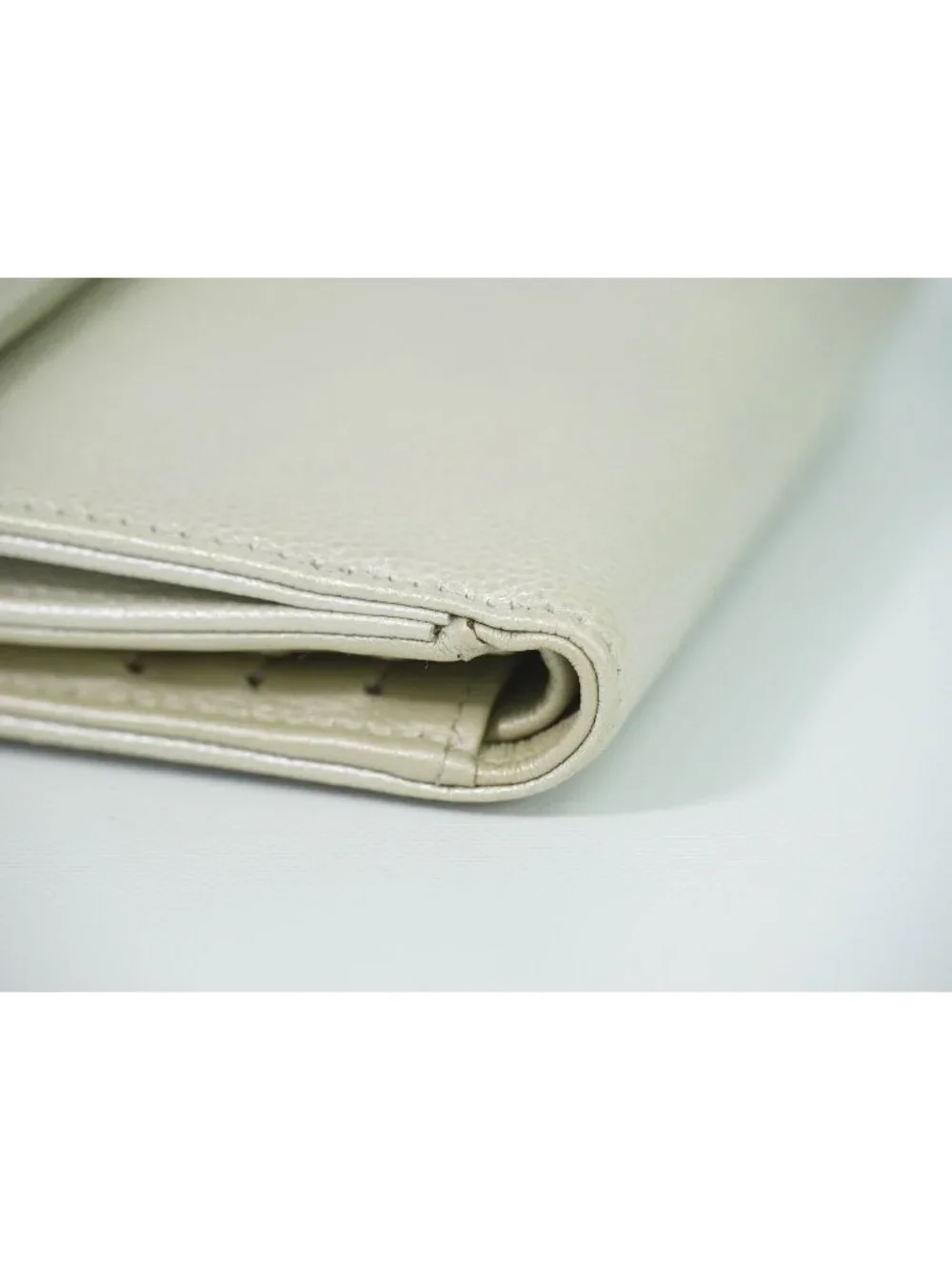 Chanel CC Logo Bifold Wallet Compact Leather Pearl White